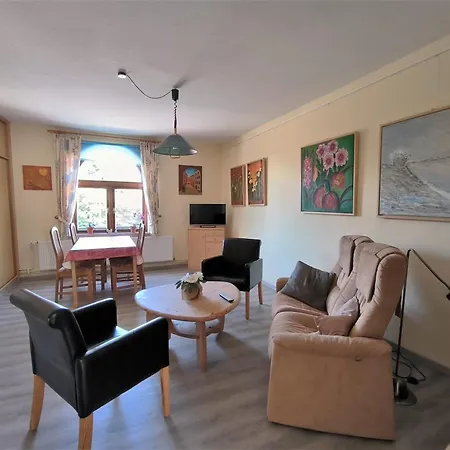 Familie Hensen - Mit Ueberdachter Terrasse Im Ortskern Von Appartement *