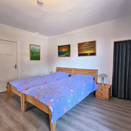 Familie Hensen - Mit Ueberdachter Terrasse Im Ortskern Von