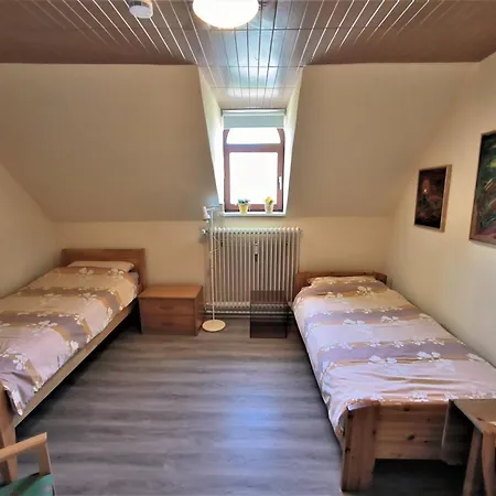 Familie Hensen - Mit Ueberdachter Terrasse Im Ortskern Von